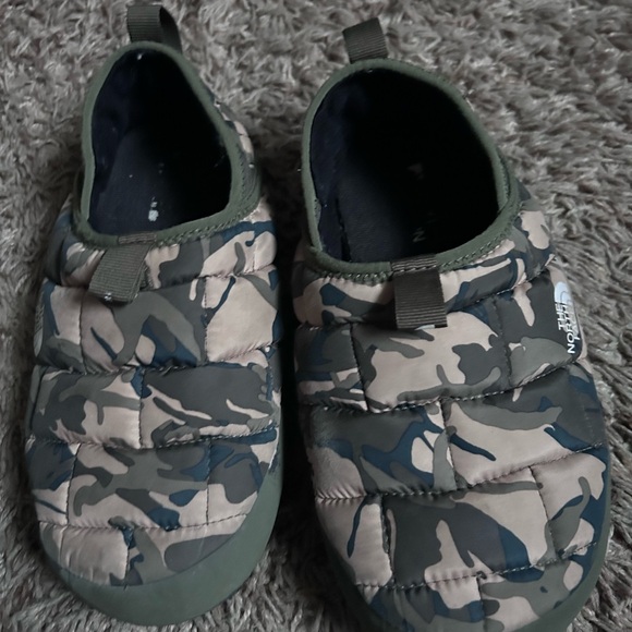 The North Face Kids Thermoball slippers - Picture 1 of 2